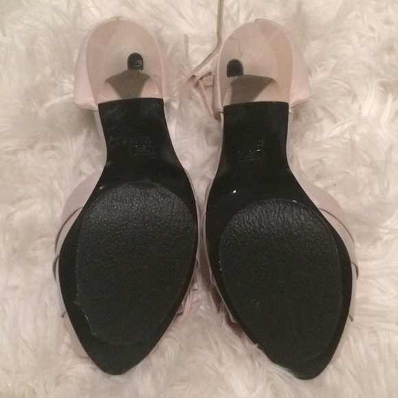 Nina  ivory shoes with bow size 7 - Picture 5 of 6